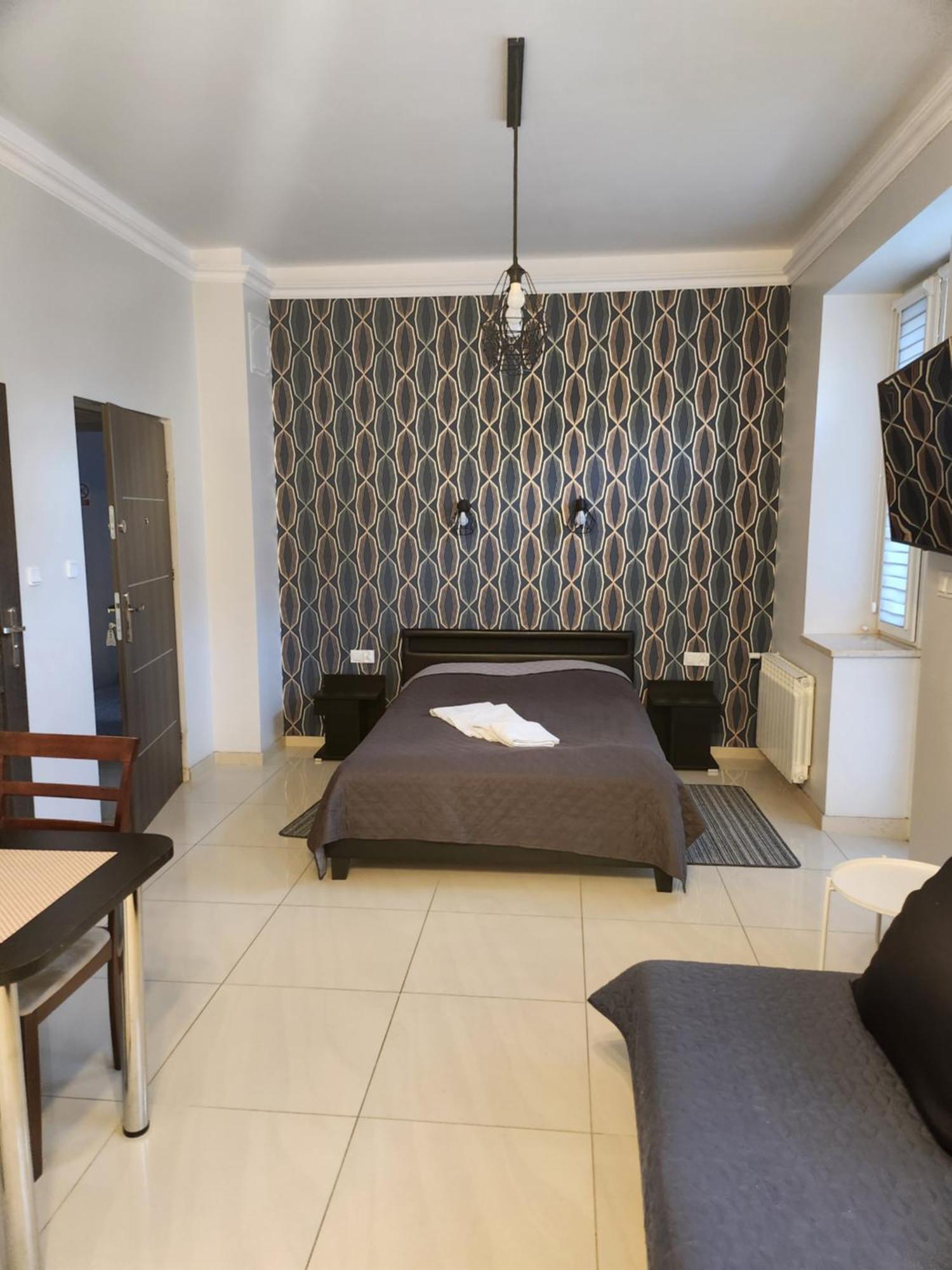Apartamenty Polna ออสตรอเวียตซ์ชเวียนตอกชิสกี ภายนอก รูปภาพ
